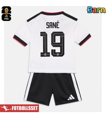 Tyskland Leroy Sane #19 Hemmatröja Barn VM 2026 Kortärmad (+ Korta byxor)